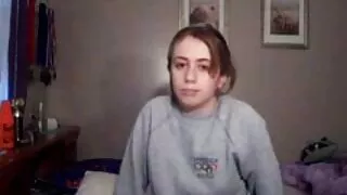 Pieprzy się darmowe filmy erotyczne mamuśki z romantycznym poetą.