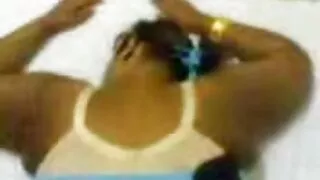 Danny Dee wkłada sex film za darmo kutasa do cipki dojrzałych blondynek.