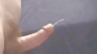 Babcia pieprzy się bezplatny sex z kurierem.