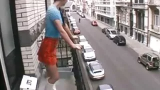Brunetka masturbuje się polskie darmowe filmy sex wibratorem.