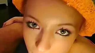 Marina uprawia seks z sex mamuski filmy za darmo mężczyzną.