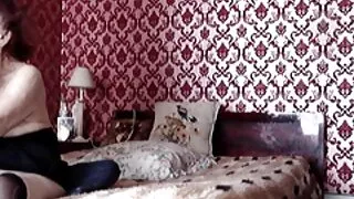 Leżąc na trawie, ssie mojego fiuta. darmowe filmy sex mamuski