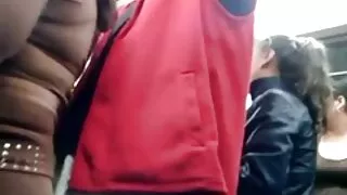 Białe darmowe filmy o seksie Lesbijki ściera się z czarnym i oboje osiągają orgazm.